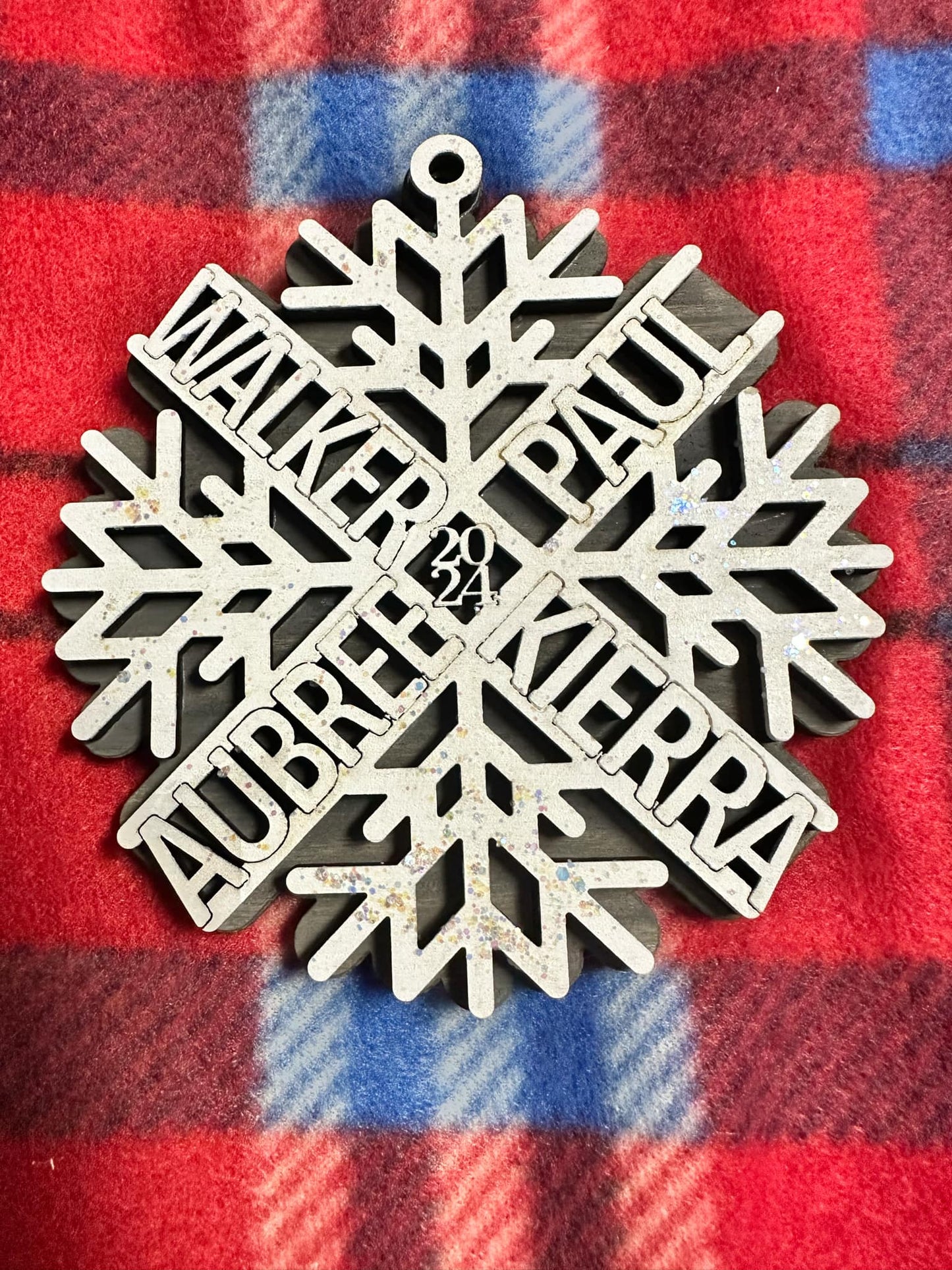 Snowflake Name Ornament (Up to 12 Names)